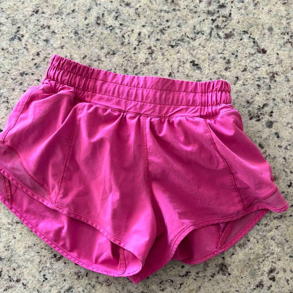 LuluLemon shorts Hotty hot